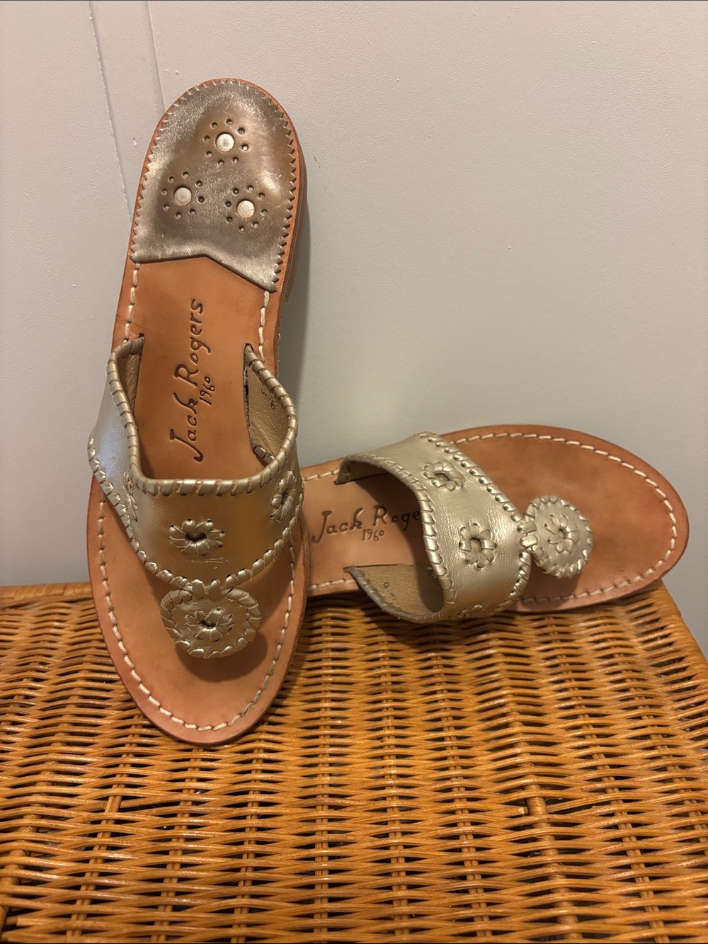 Jack Rogers Metallic Pewter Leather Thong Sandals - Picture 2 of 5